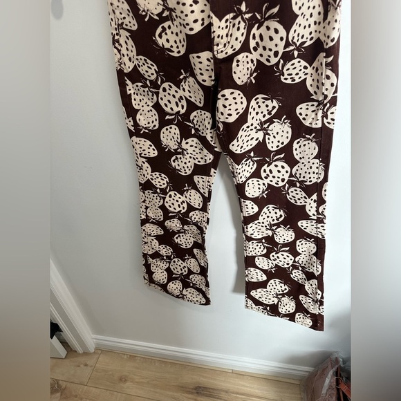 BDG- 90s MIDRISE BOOTCUT - STRAWBERRY PATTERN- Size 28 - Picture 5 of 14